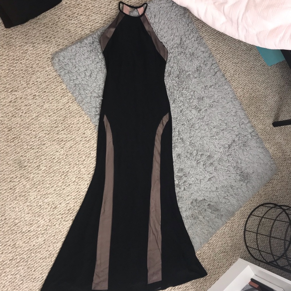 Morgan & Co. Black and Nude Formal Dress